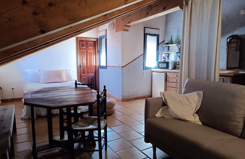 Consuegra Apartment | Estudio Loft Campanario in Consuegra – Rural La Mancha Experience