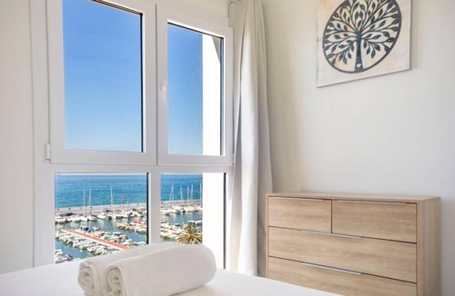 Marbella Seafront Promenade Apartment | Exclusivo Apartamento con Vistas al Mar - Marbella