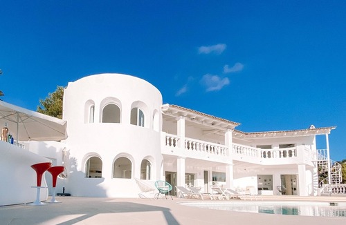 Can Furnet Villa | Exquisite Ibiza Villa I Wonderful Views.