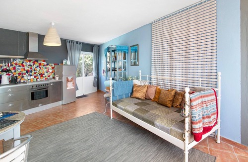 Aguimes Villa | Finca Fani 2 with Sea and Mountain Views, Shared Pool, Terrace, and Garden