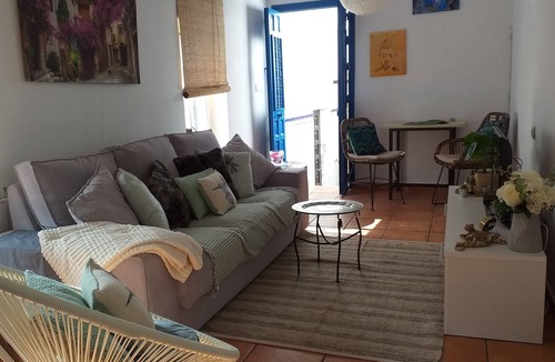 Algarrobo House | Five minuets drive from the sea, sleeps four in Algarrobo a beautiful village.