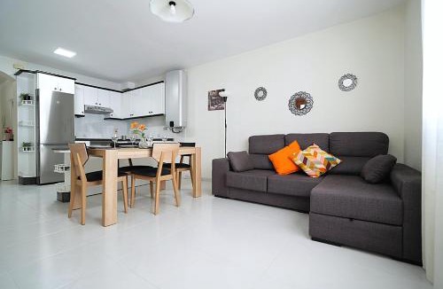Cangas Apartment | GALIHOST - Apartamento con parking frente a la Playa de Rodeira