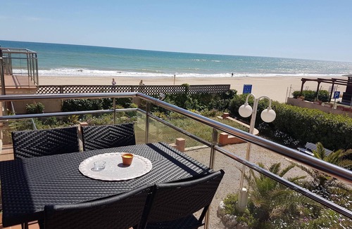 Gava Apartment | Gava Mar apartment with beach view