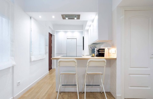 San Andres-San Pablo Apartment | Genteel Home Hinojo - Two Bedroom Apartment, Sleeps 4