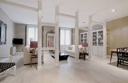 Barrio de las Letras Apartment | Genteel Home Huertas