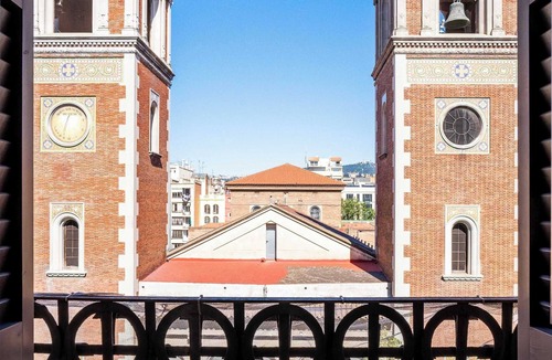 Esquerra de l'Eixample Apartment | Gran Vía Historic Catalan 4BD for Families