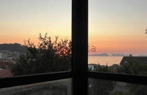 A Porqueira Ski Chalet | Group-Ready Villa | Beachfront Location | Panxón, Galicia
