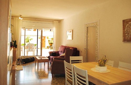 Capellades House | Habitación con patio en piso compartido