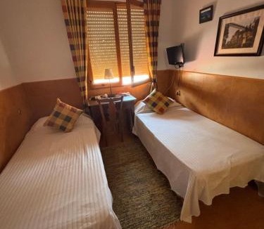 Mota del Cuervo House | Habitacion de los molinos