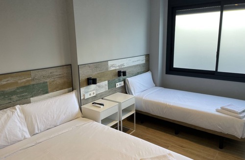 Cerdanyola del Valles House | Hey Rooms