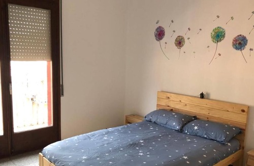 Sant Joan de Les Abadesses Apartment | Holiday Apartment "Can Quelet" with Mountain View, 2 Balconies & Wi-Fi