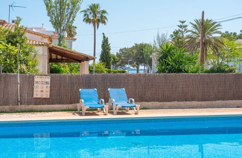 Puerto de Pollensa Apartment | Holiday Apartment "Veleta ll" close to Beach with Sea View, Shared Pool & Wi-Fi