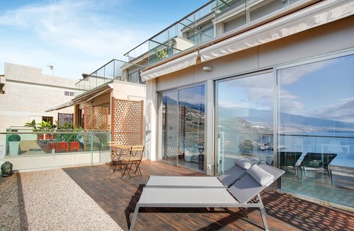 Tabaiba Apartment | Holiday Apartment 'Mirador Terrazas Del Mar' with Shared Pool and Air Conditioning