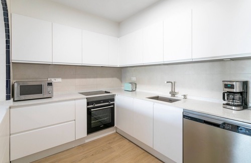 Gran Alacant House | Holiday Home 'Bungalow 213' with Shared Pool, Wi-Fi and Air Conditioning