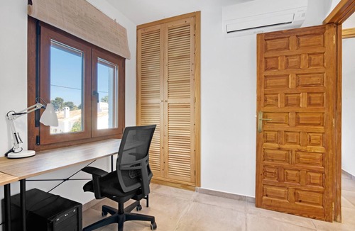 El Tosalet House | Holiday Home 'Ca Rulleta Jávea' with Mountain Views, Wi-Fi and Air Conditioning