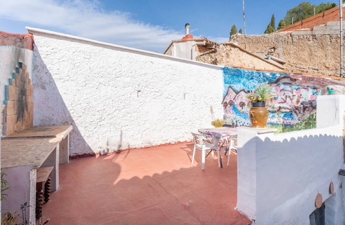 Navarres House | Holiday Home 'Casa Ratón Pérez' with Private Terrace, Wi-Fi and Air Conditioning