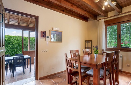 La Portilla House | Holiday Home 'El Cañu' with Mountain Views, Private Terrace and Wi-Fi