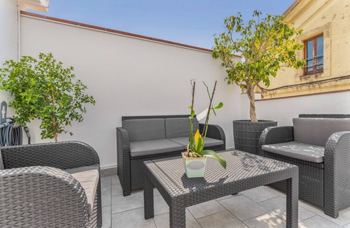 Canet de Mar House | Holiday Home 'El Racó Del Mas' with Private Terrace, Wi-Fi and Air Conditioning