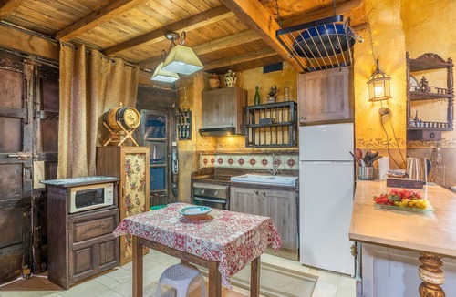 Algarinejo House | Holiday Home 'Ermita De Las Eras' with Mountain Views, Wi-Fi and Air Conditioning
