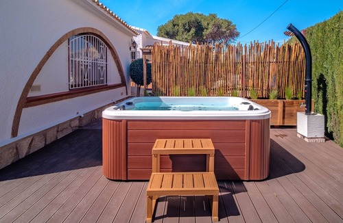 Javea House | Holiday Home 'Jávea - Just Steps from the Sea' with Private Terrace, Wi-Fi & AC