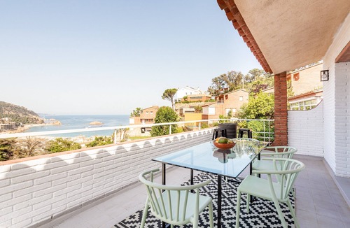 Tossa de Mar House | Holiday Home 'Torre Mirador Azul 2 Habitaciones' with Sea View, Private Pool and Wi-Fi