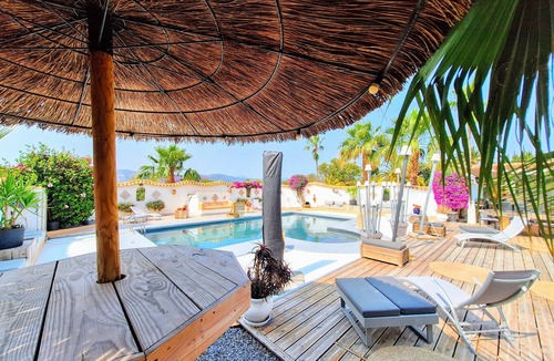 Ermita House | Holiday Home 'Villa Nigella - Montgó Area' with Shared Pool, Wi-Fi & Air Conditioning
