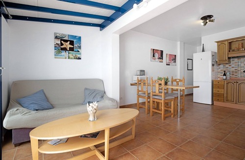 Caleta de Sebo House | Holiday Home 'Vista Al Mar, La Graciosa' with Sea Views, Private Terrace & Wi-Fi