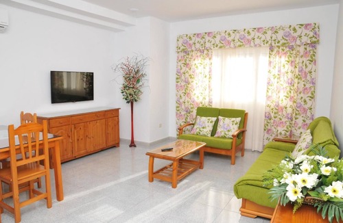 Vecindario House | Holiday house Vecindario for 2 - 4 persons with 1 bedroom - Holiday apartment in one or multi-family