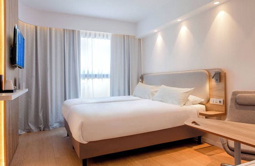 Sabadell Hotel | Holiday Inn Express & Suites Barcelona Sabadell by IHG