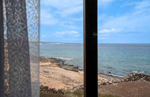 Haria Villa | Holiday Villa 'Playa Marina Eco Beach' with Sea Views, Shared Pool and Wi-Fi