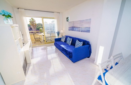 Pineda de Mar Apartment | HomeHolidaysRentals Cyan- Costa Barcelona
