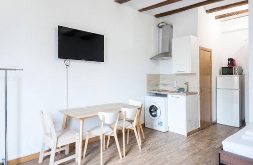 El Carmel Apartment | Homenfun Barcelona Studio Camp Nou II with terrace