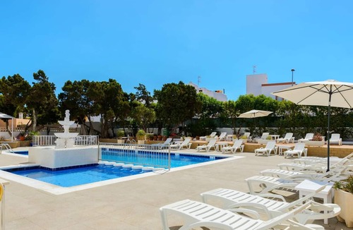 San Antonio Bay Apartment | Homerez - Apartment for 3 pers. with shared pool and sea view