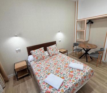 Barajas House | Hospedaje -Canal de Suez 11 B-Local