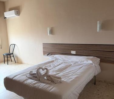 Bailen Apartment | Hostal Alcántara