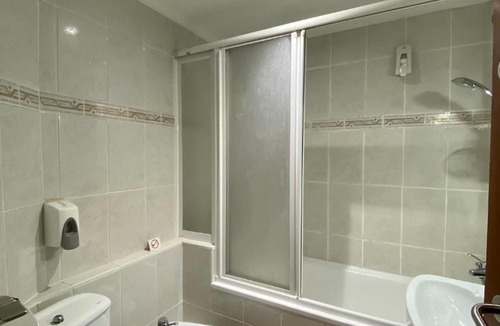 Cardedeu House | HOSTAL GALICIA CARDEDEU