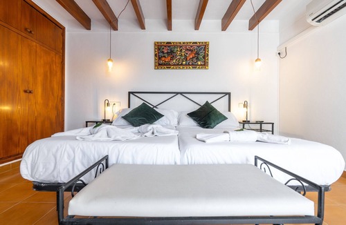 Santa Eulalia del Rio Hostel | Hostal Restaurante Pou Des Lleó