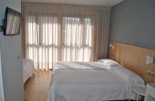 Cervera Hotel | Hostal Universitat