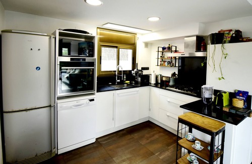 Sant Cugat del Valles Ski Chalet | House with swimming pool next to Barcelona, pets are welcome!