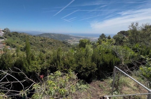 Pineda de Mar House | House with ocean views, terrace, free parking, pets allowed