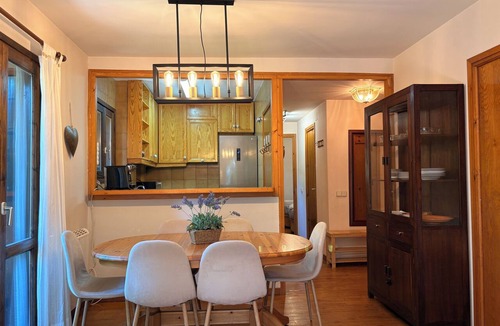 Taull Apartment | Hydromassage, fireplace and swimming pool in summer - Herbasabina 5