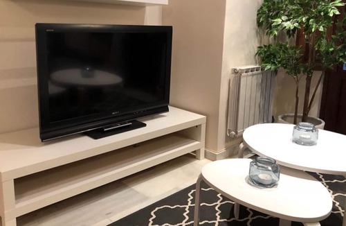 Figares Apartment | IB PLAZA NUEVA (2 BEDROOMS + SOFA BED)