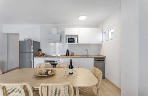 Tabaiba Apartment | La Bahía Vacation Apartment with Mountain and Sea Views from the Terrace