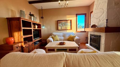 Torrox Ski Chalet | LA CASA ROJA Casa privada con piscina y vistas Zona Torrox