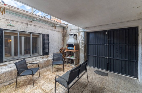 El Tiemblo House | La Casita de Shyro y Gege – Rural Getaway in the Ávila Mountains for 3