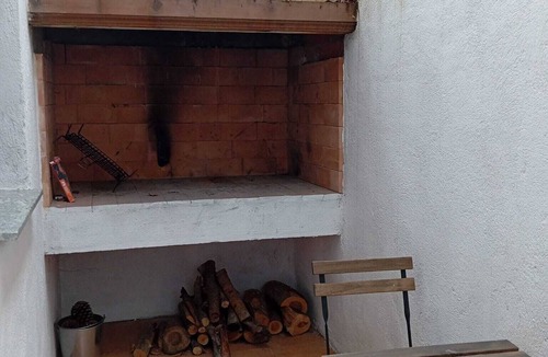 Tejadillos Apartment | La Casita is located in a village in the mountains of Cuenca. Pets are allowed.