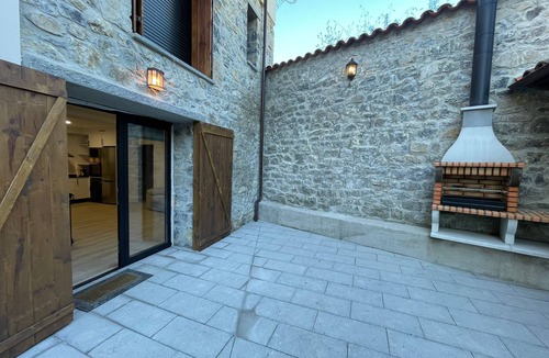 Puente Nuevo Cottage | La Corte Village House (La Corrolada de Ana IV). Located in Debodes (Llanes).