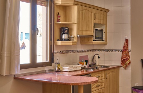 Zuheros Apartment | La Cruz-Zuheros Studio: Cozy Retreat in One of Andalusia’s Most Beautiful Villages