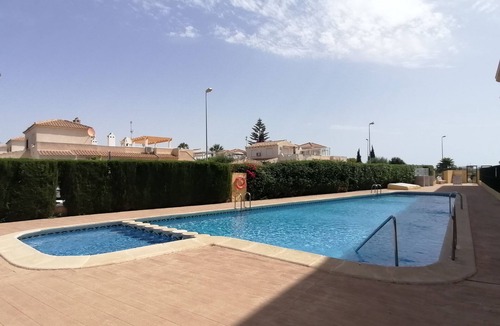 Flamenca Beach Apartment | La Mirada - Spacious Apartment close to the Beach, Restaurants, Shopping Centres