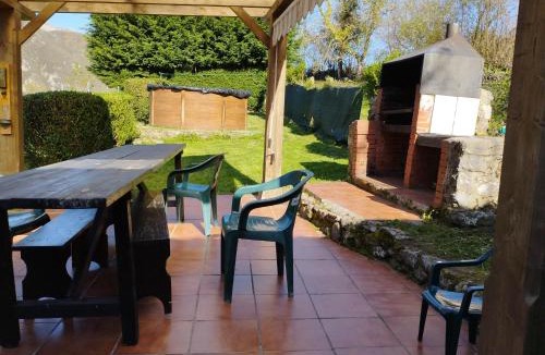 Ardisana House | LA NOZAL piscina, barbacoa, jardín